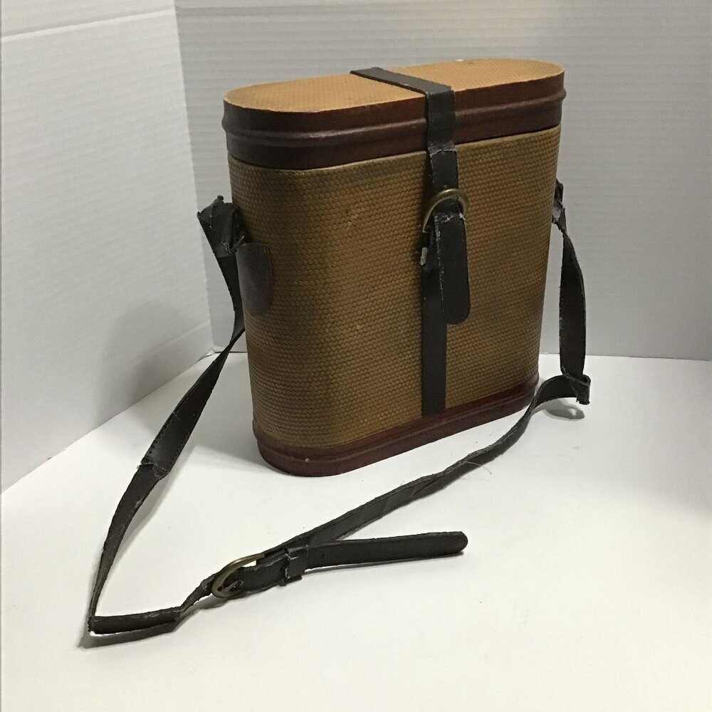 Vintage Wine Container/Picnic Bag With‎ 2 Glass Compartment And Shoulder Strap